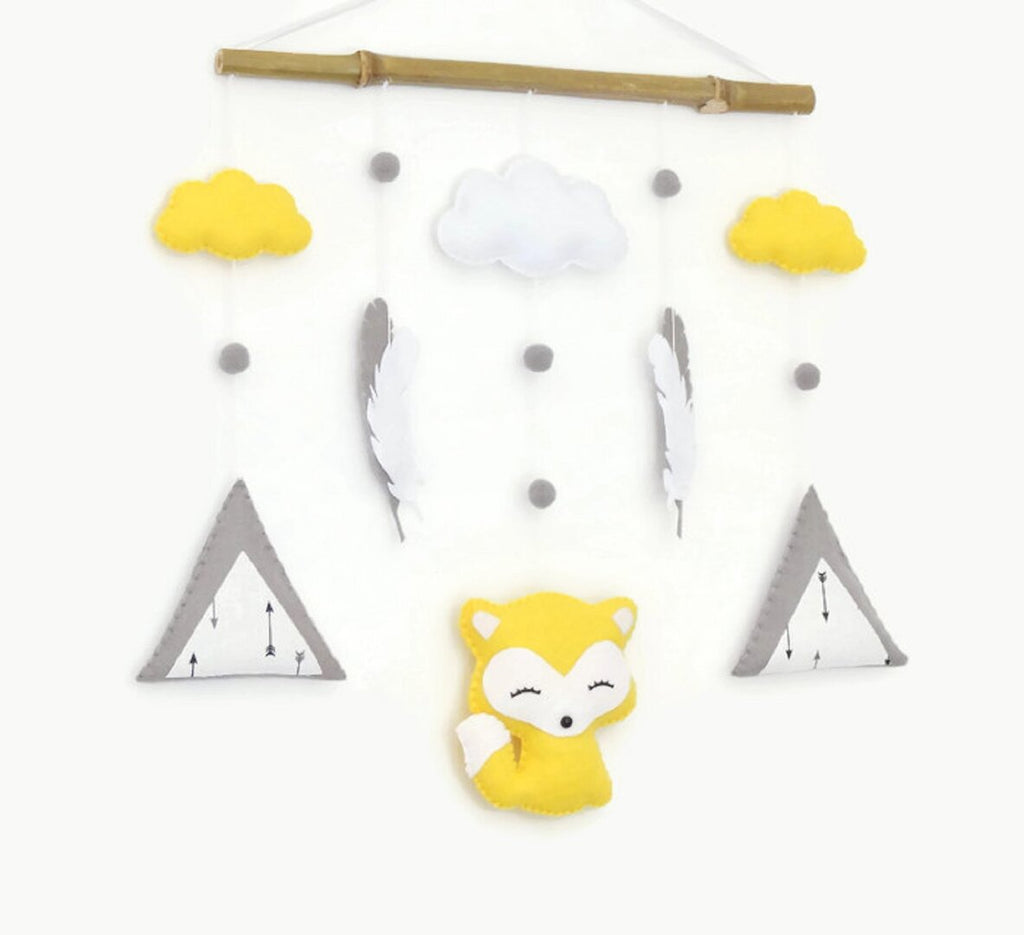 Décoration murale pour chambre bébé renard avec ce capteur de rêves original aux couleurs à personnaliser